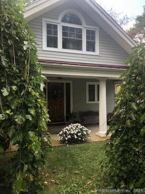 53 Linden Avenue, Branford, CT 06405
