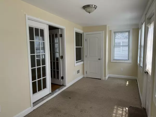Milford, CT 06460,7 Pearl Hill Street