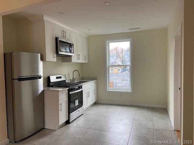Waterbury, CT 06710,5 Frederick Court #3