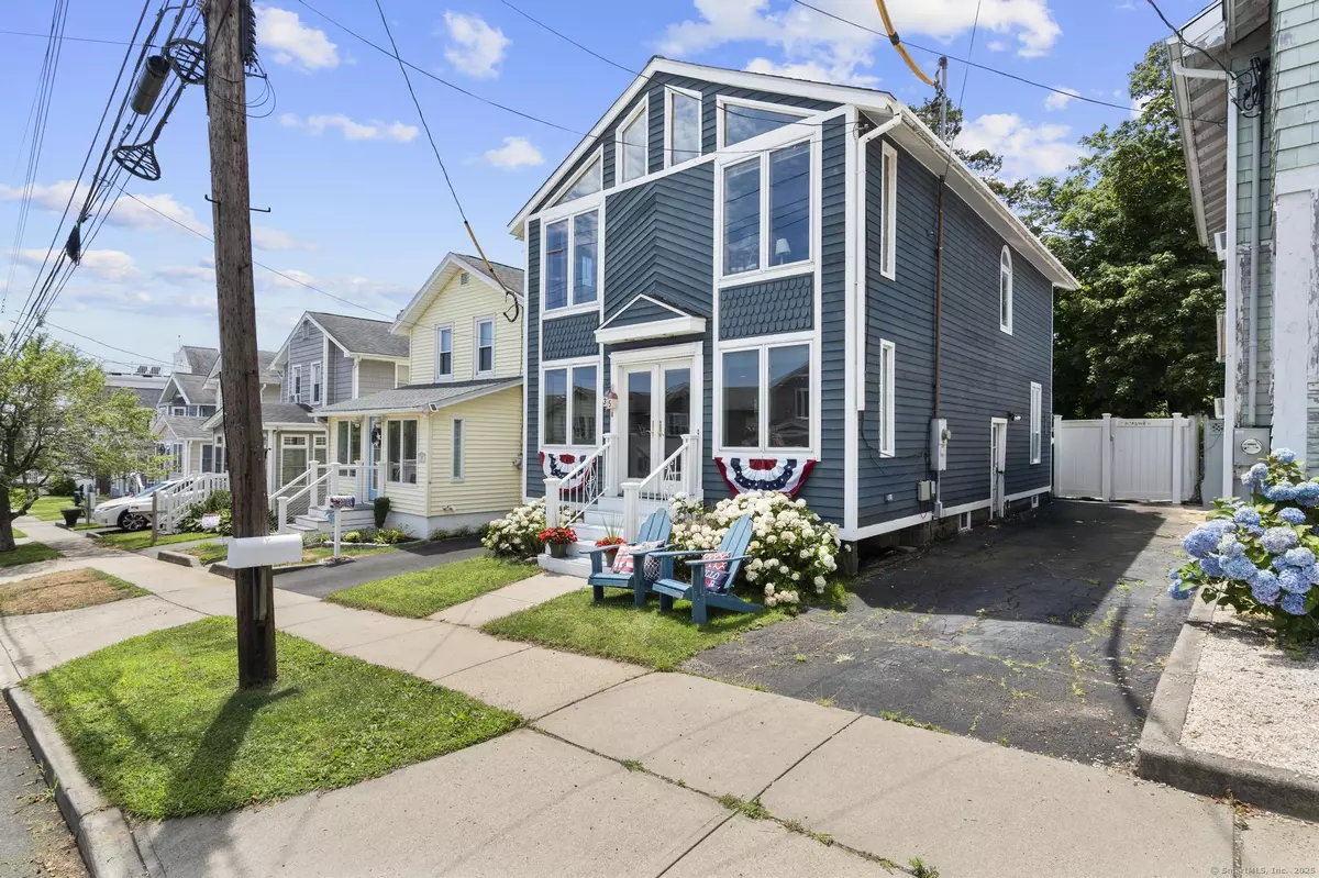 Milford, CT 06460,35 Lawrence Avenue