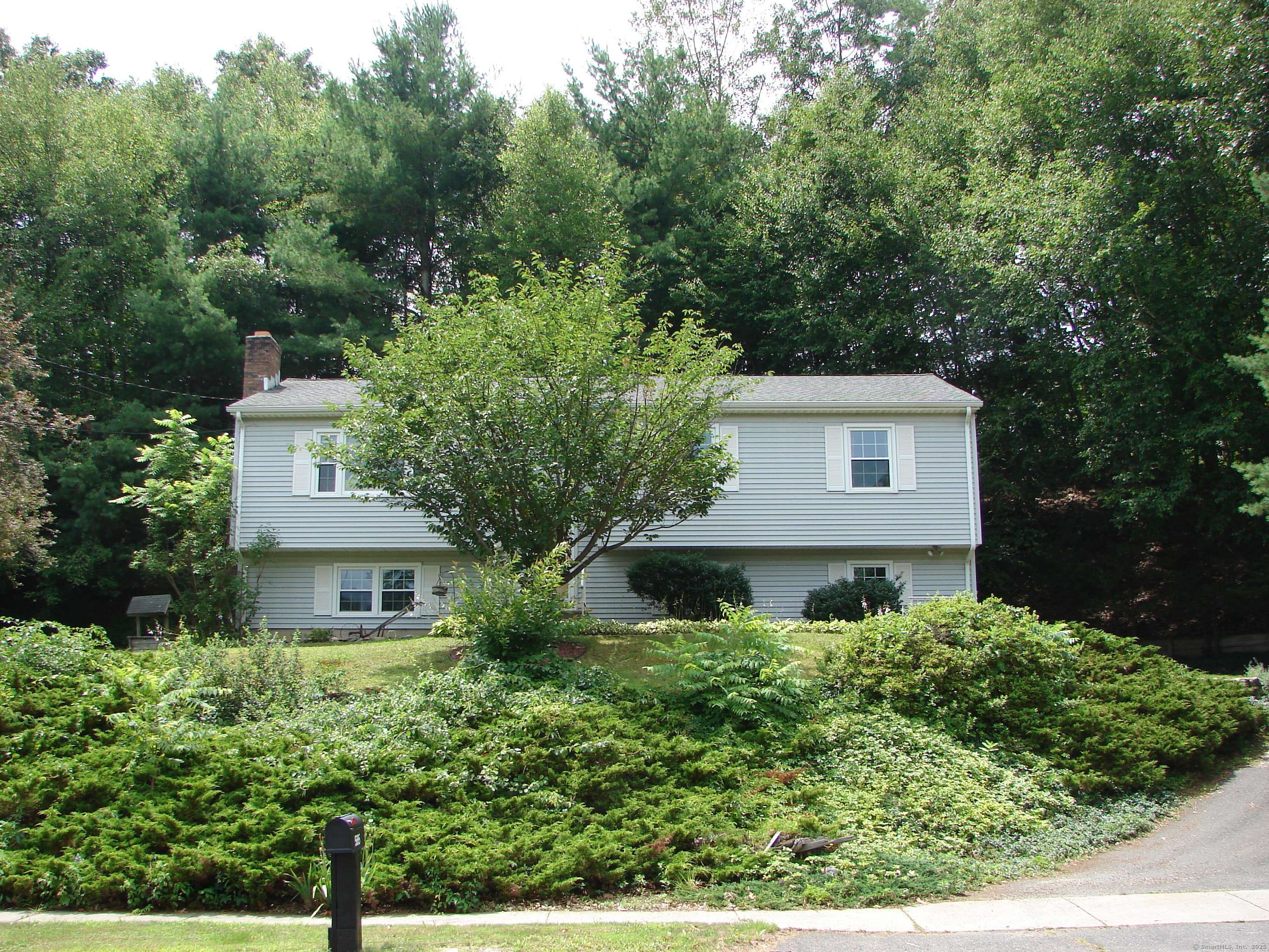 Bristol, CT 06010,585 Perkins Street