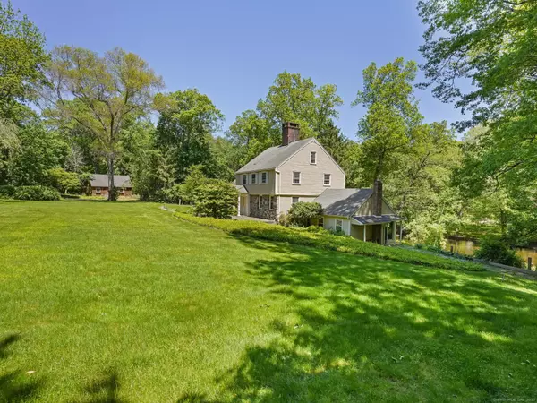 Weston, CT 06883,17 Huckleberry Lane