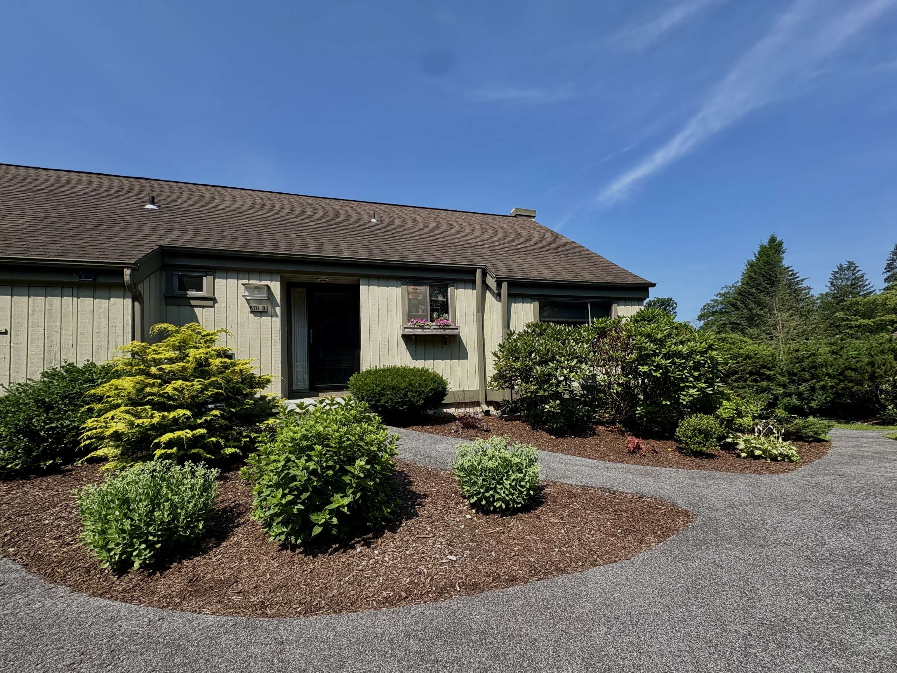570 Heritage Village #B, Southbury, CT 06488