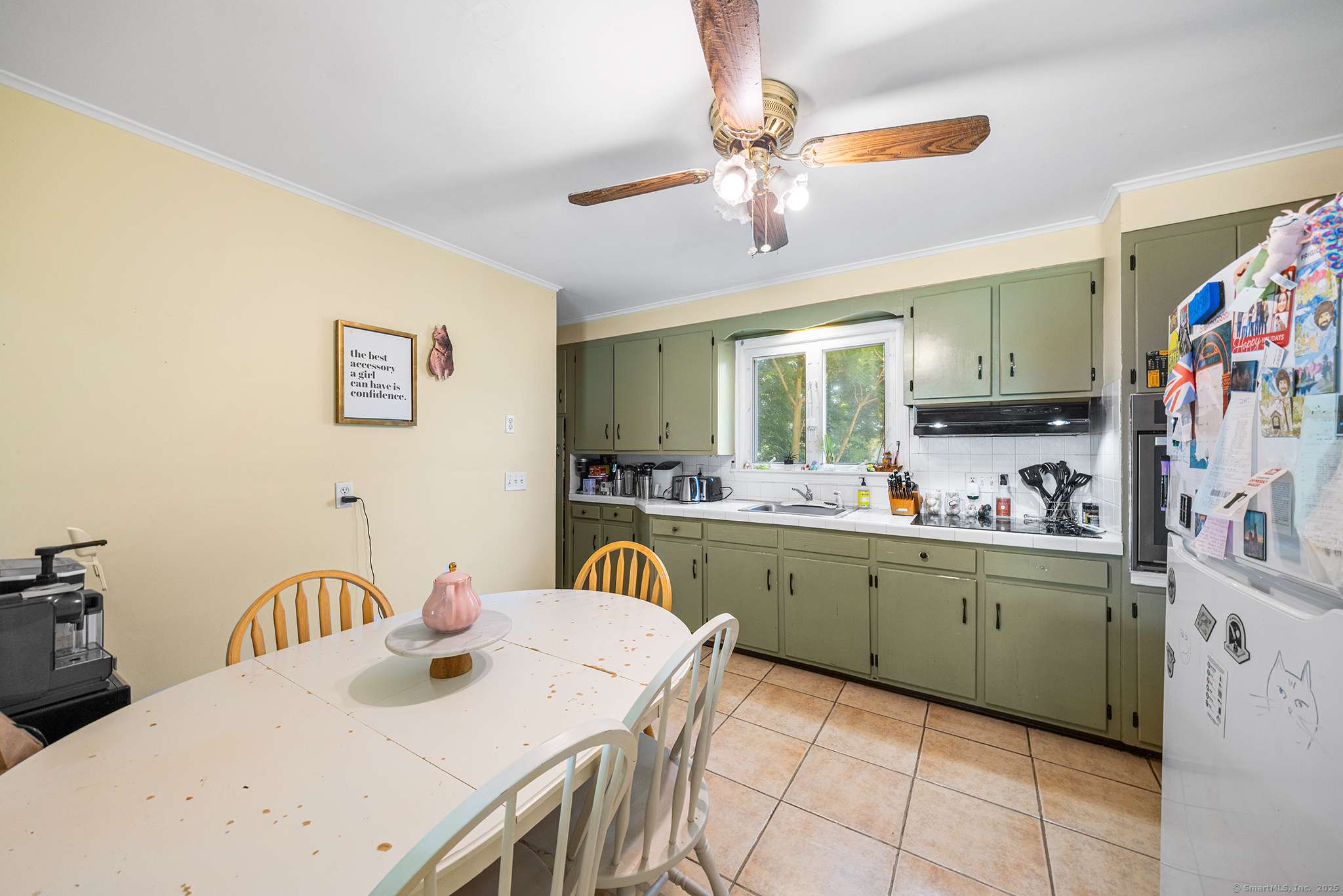 Hamden, CT 06514,187 Lakeview Avenue
