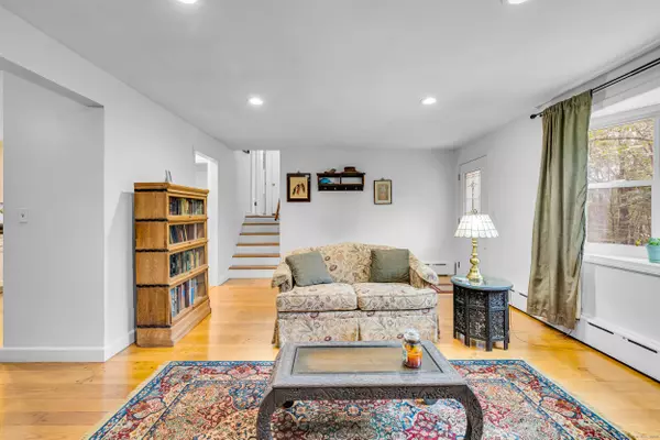Granby, CT 06060,60 Mountain Road