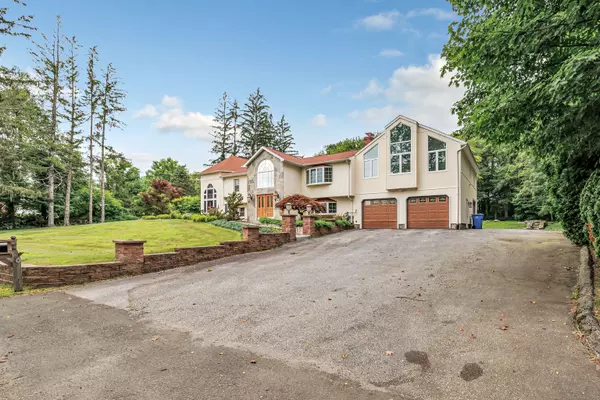 Monroe, CT 06468,40 Walnut Street