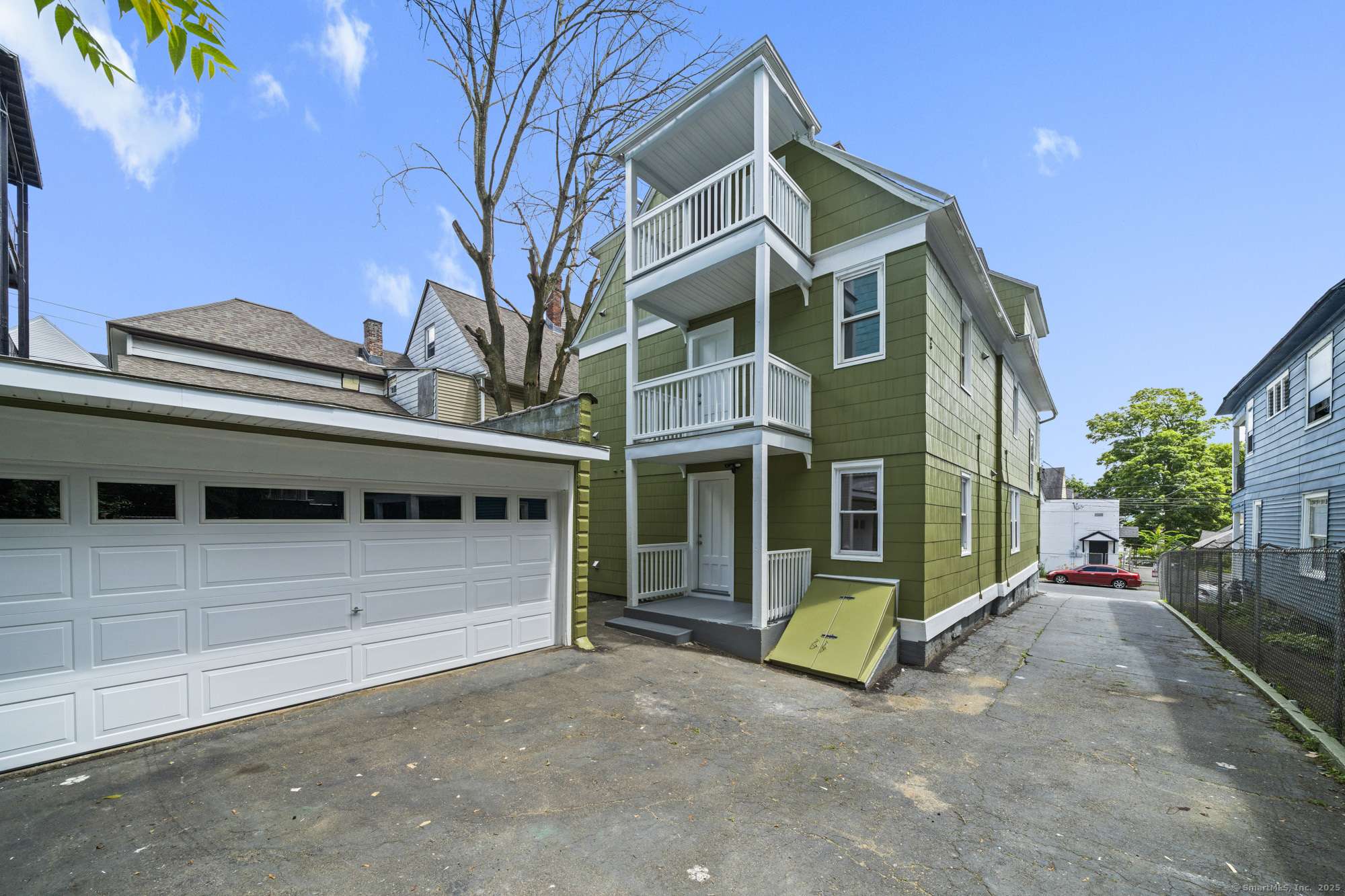 Waterbury, CT 06710,220 Hillside Avenue