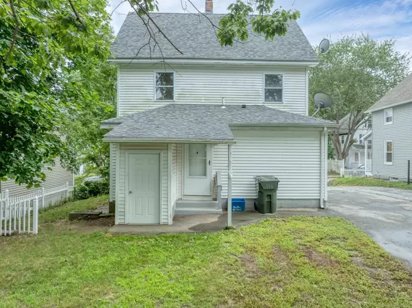 New London, CT 06320,17 Walden Avenue
