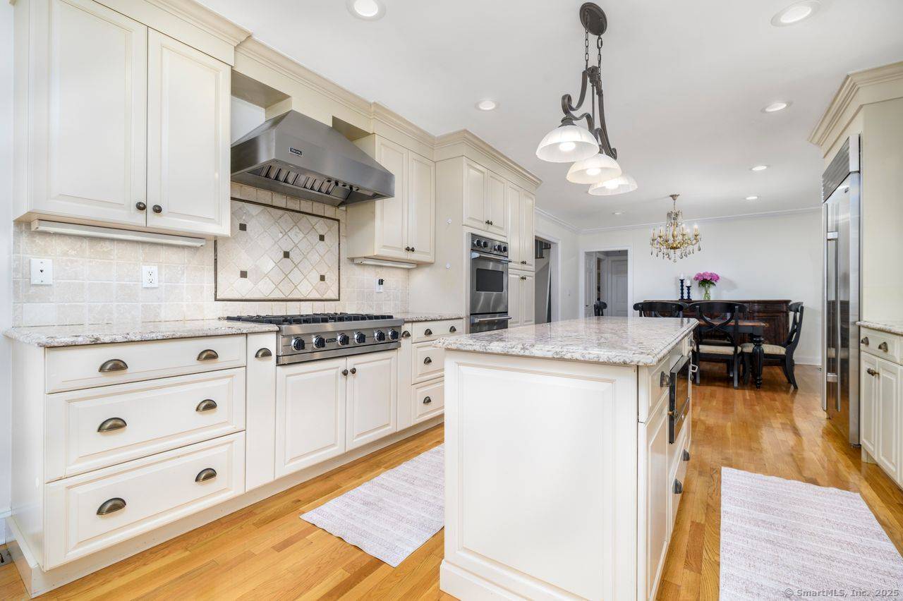 Stamford, CT 06902,285 Westover Road