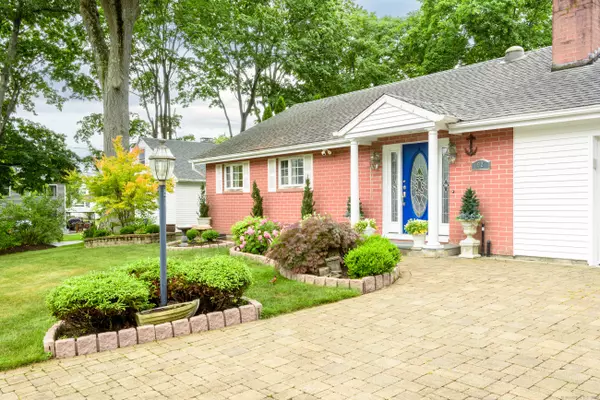 Westbrook, CT 06498,92 Grove Beach Road South
