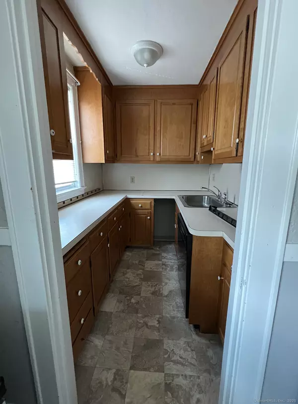 Berlin, CT 06037,861 Farmington Avenue #2nd Floor