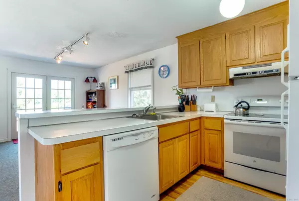 Groton, CT 06340,18 Atlantic Avenue