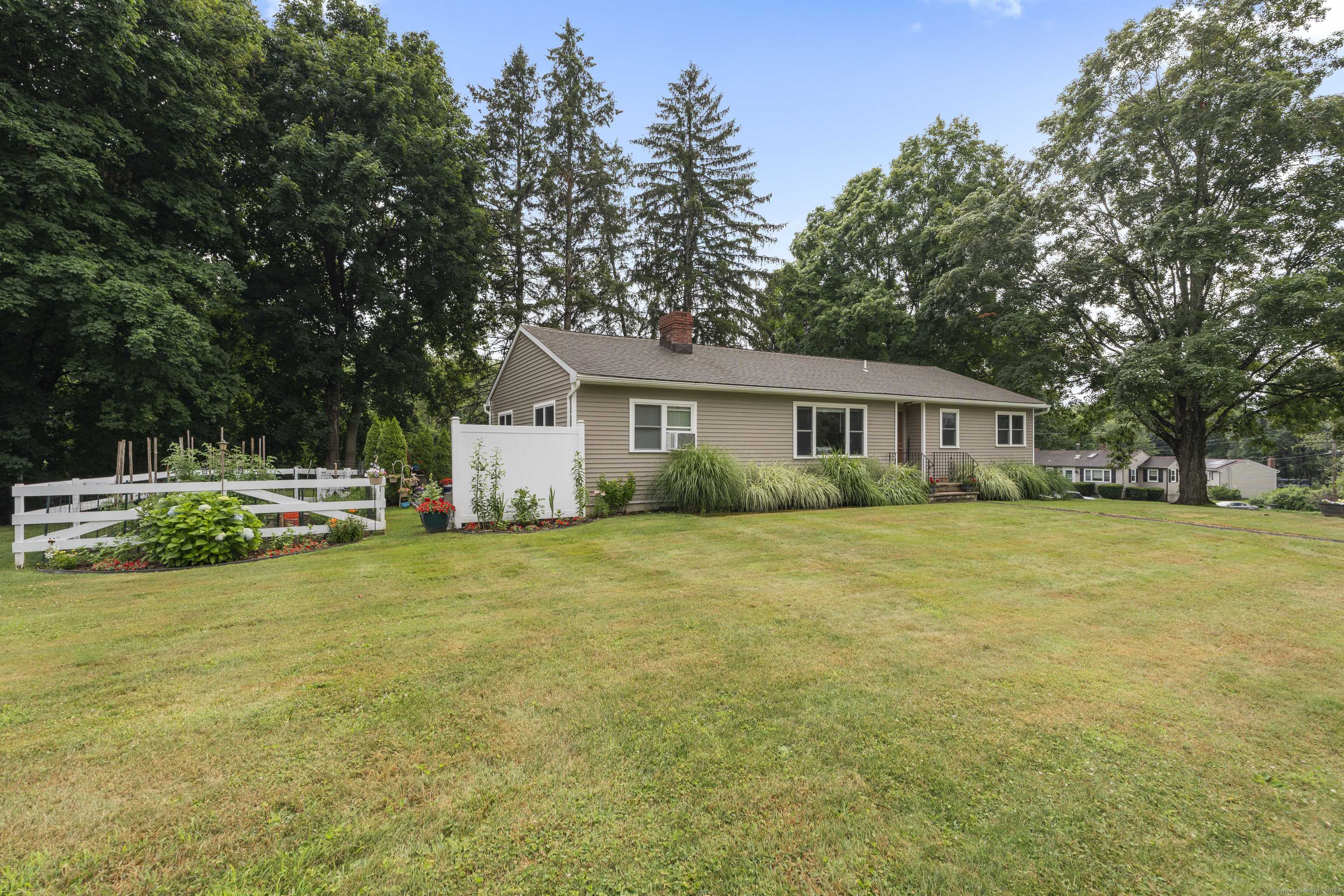 4 Sunny Acres Road, Bethel, CT 06801