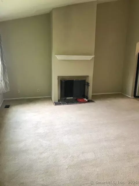 Ridgefield, CT 06877,75 Lawson Lane #75