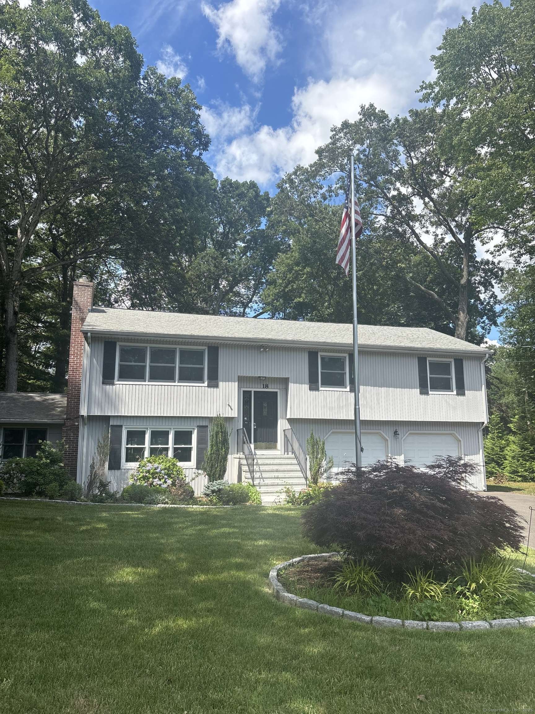18 Belleview Drive, Derby, CT 06418