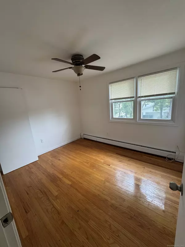 Hamden, CT 06514,68 Warner Street #B6