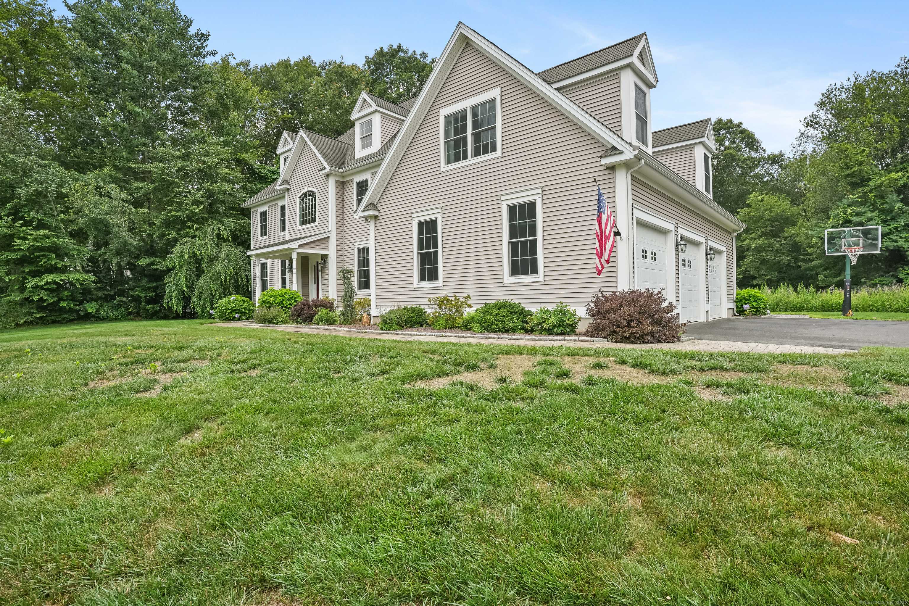 Canton, CT 06019,36 Blueberry Lane