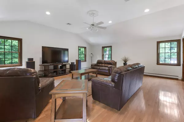 Guilford, CT 06437,19 Kimberly Drive