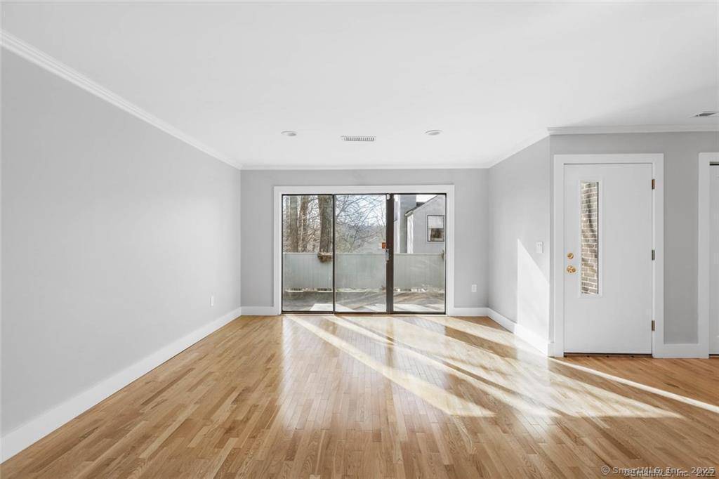 Ridgefield, CT 06877,5 Apricot Lane #5