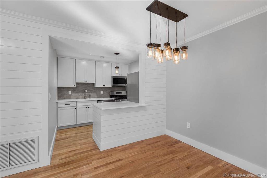 Ridgefield, CT 06877,5 Apricot Lane #5
