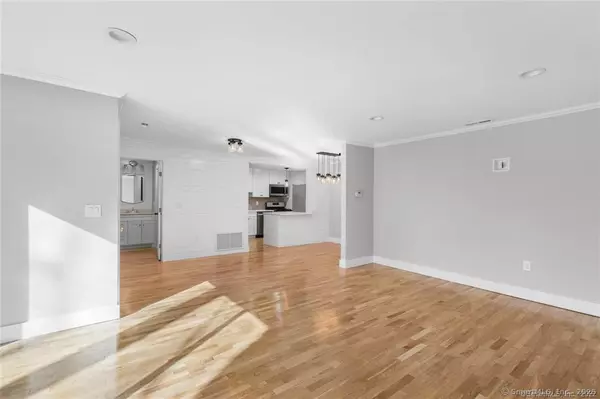 Ridgefield, CT 06877,5 Apricot Lane #5