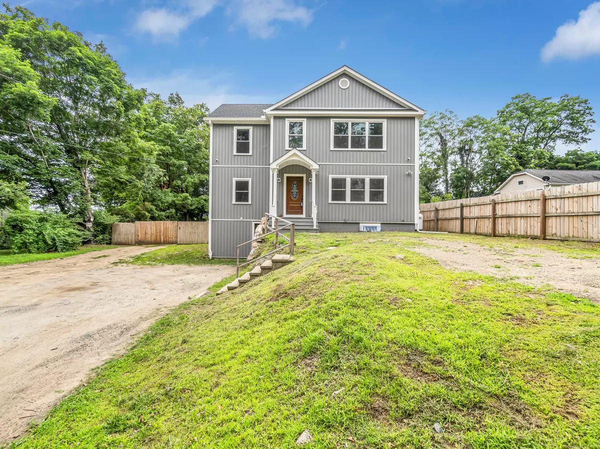 Danbury, CT 06810,39 Beaver Brook Road