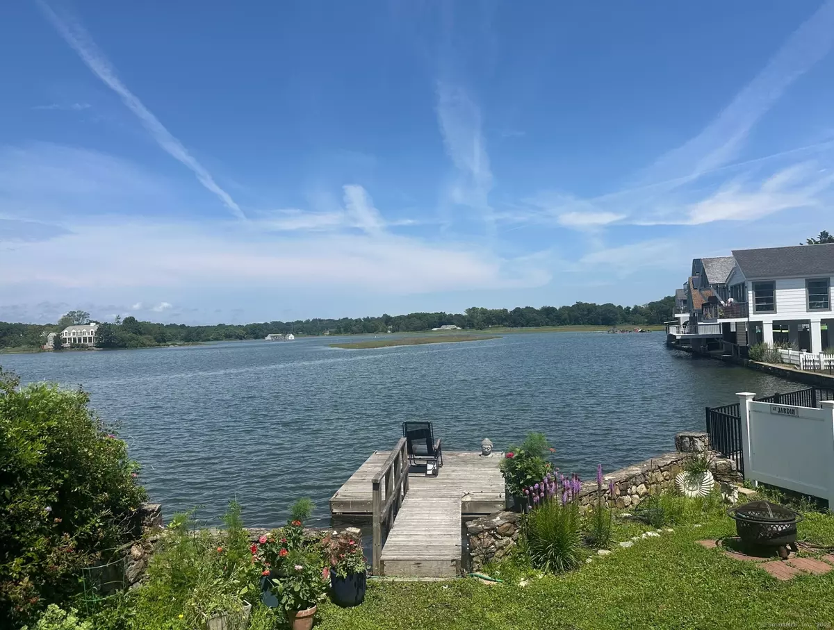Westport, CT 06880,205 Hillspoint Road