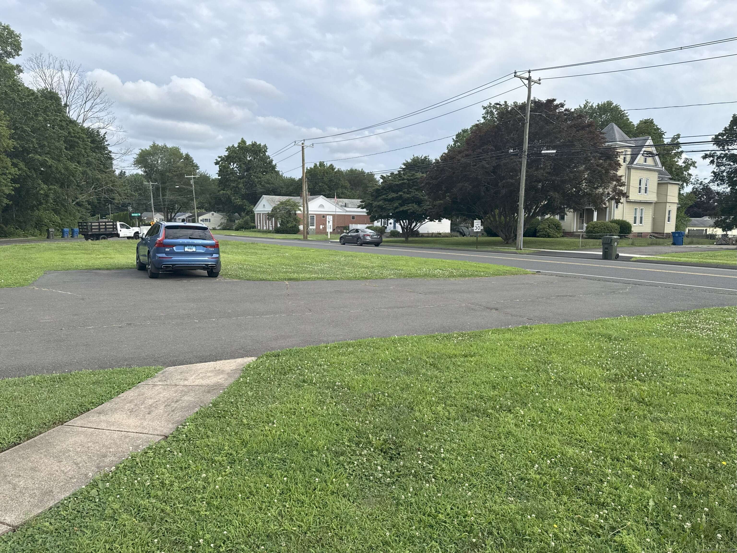 Berlin, CT 06037,1403 Farmington Avenue