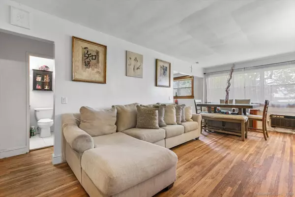 Norwalk, CT 06850,11 Bedford Avenue #APT J2