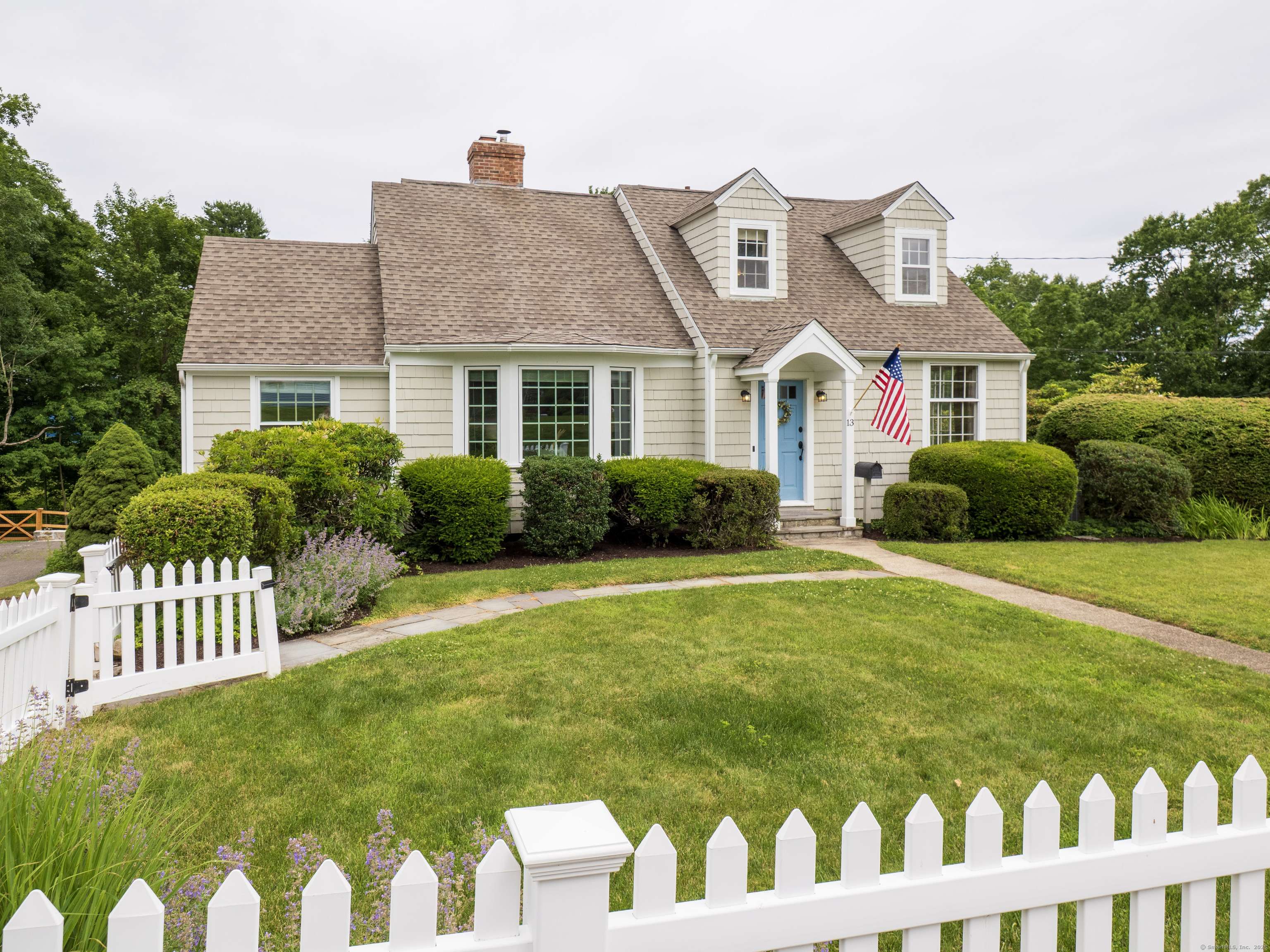 13 Hillsdale Avenue, Ridgefield, CT 06877