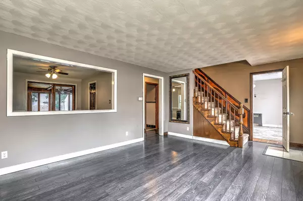 Hamden, CT 06514,78 Long Meadow Avenue