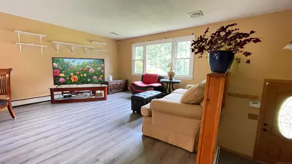 Ledyard, CT 06339,581 Shewville Road