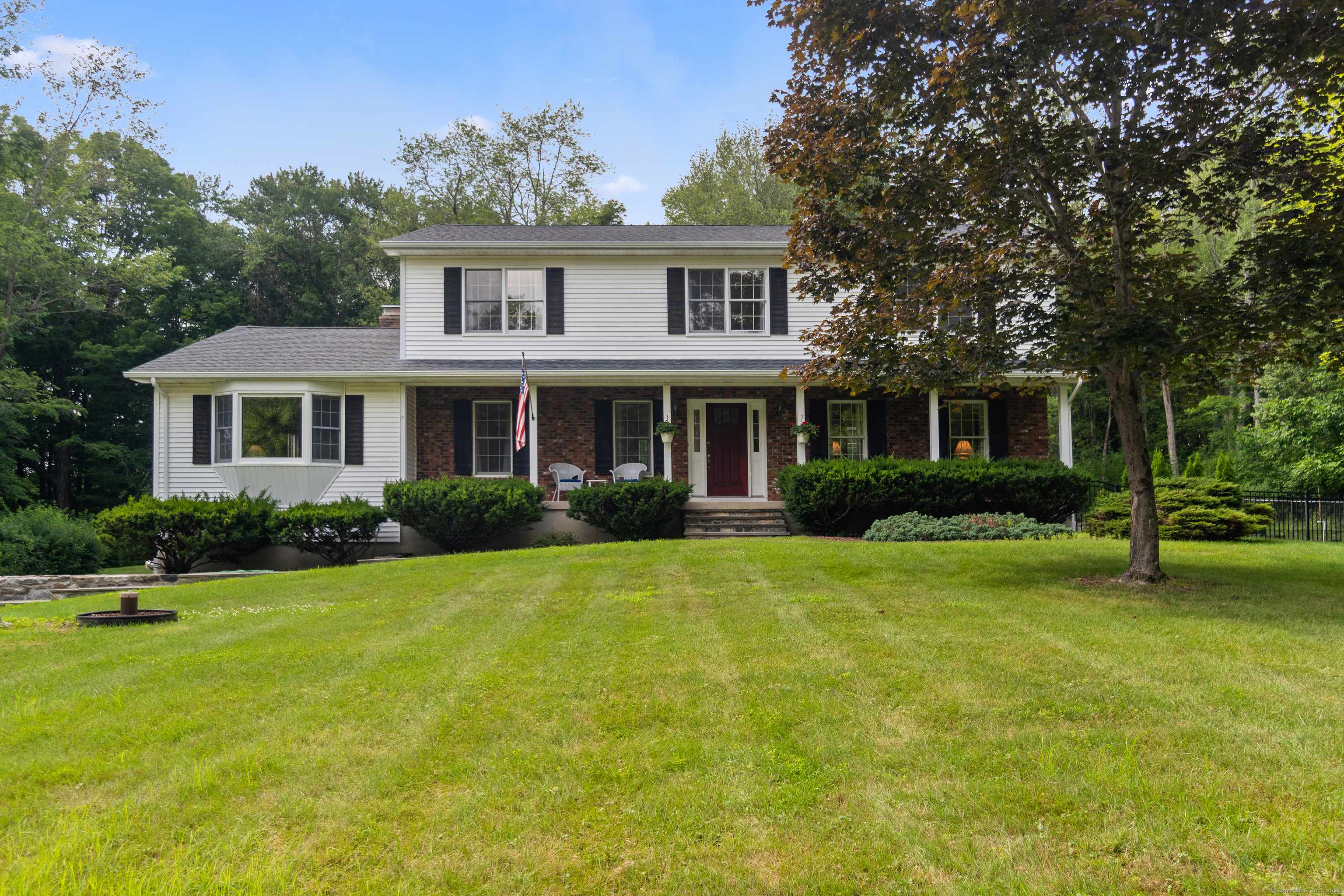 4 Bayberry Lane, New Fairfield, CT 06812
