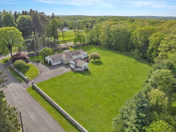 762 Sport Hill Road, Easton, CT 06612