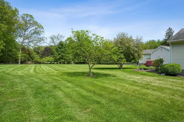 Easton, CT 06612,762 Sport Hill Road