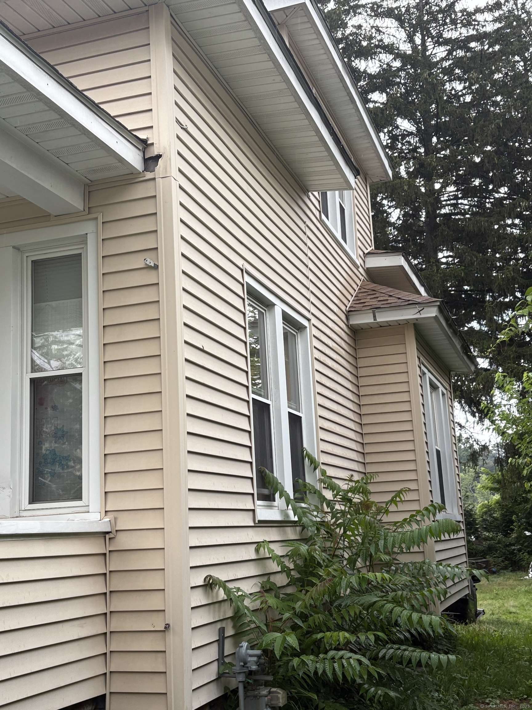 Meriden, CT 06450,104 Gale Avenue