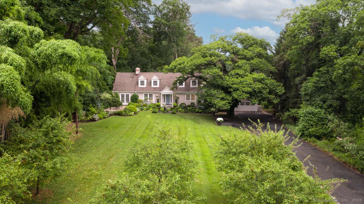 2 Hampton Lane, New Canaan, CT 06840