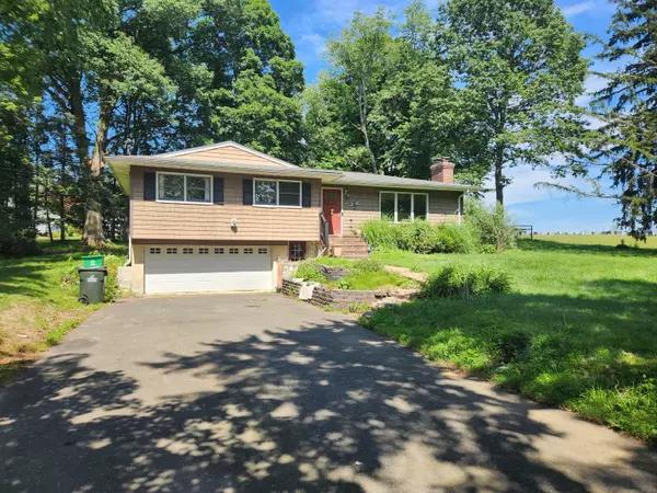 15 Juniper Road, Newtown, CT 06470