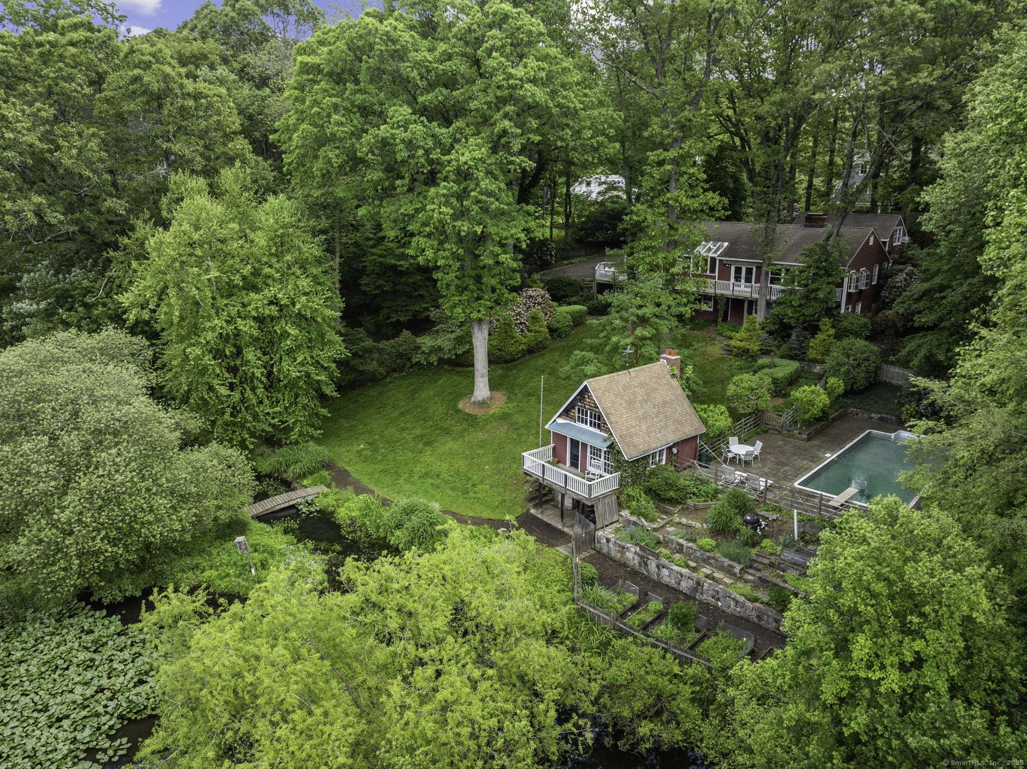 Norwalk, CT 06853,325 Rowayton Avenue