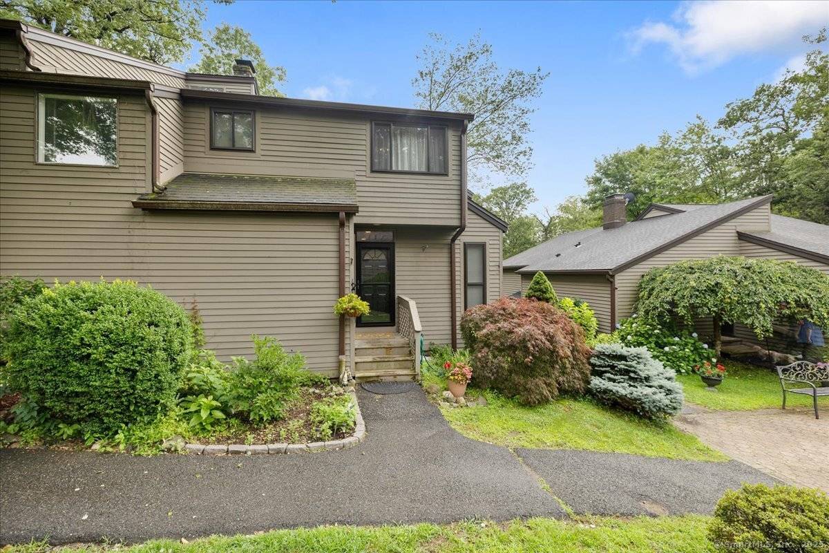 1 Alder Court #1, Woodbury, CT 06798
