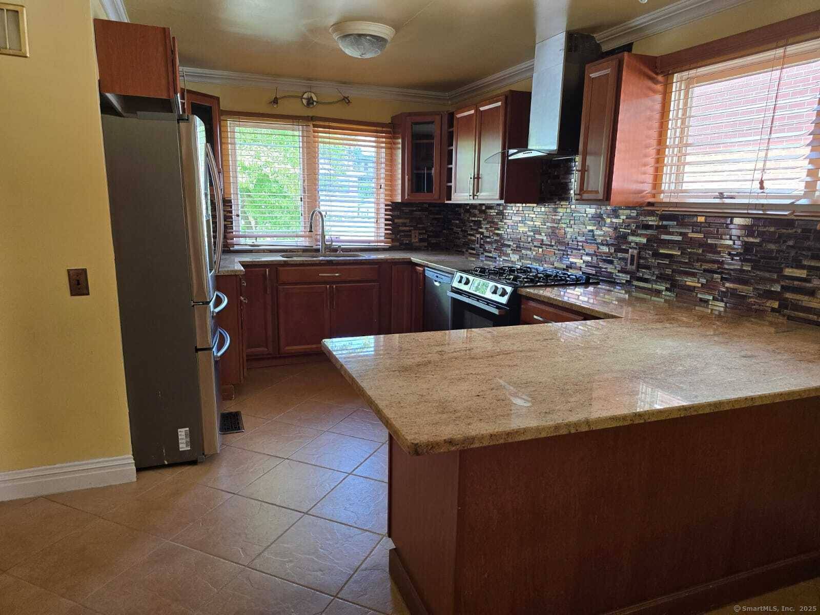 Waterbury, CT 06704,58 Moran Street