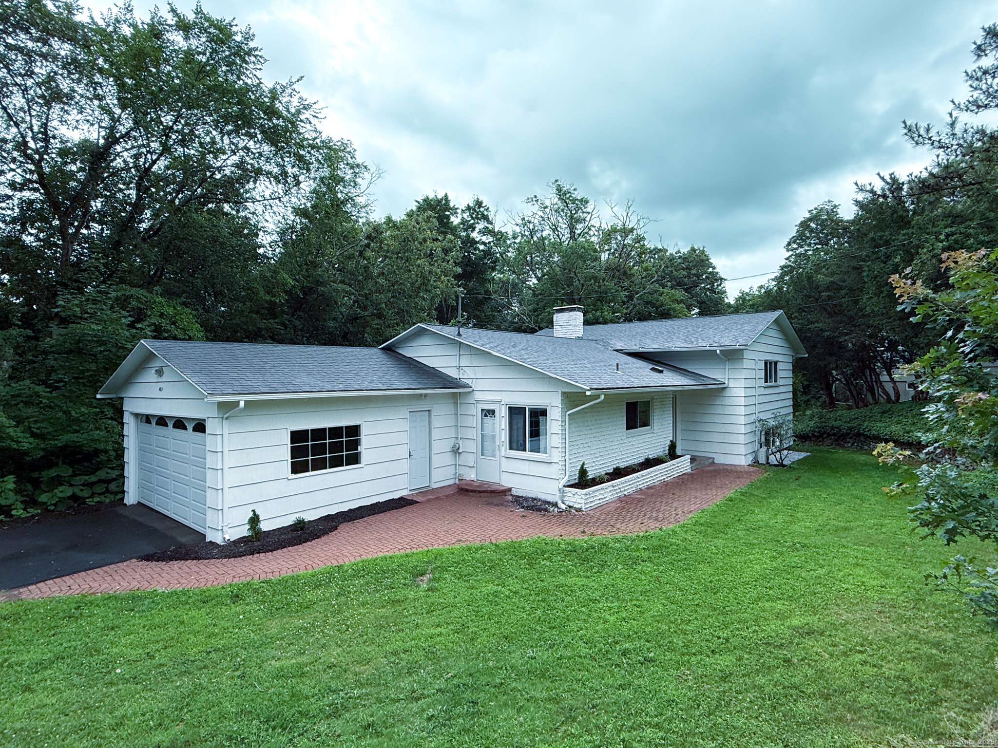 Hamden, CT 06518,182 Knoll Drive