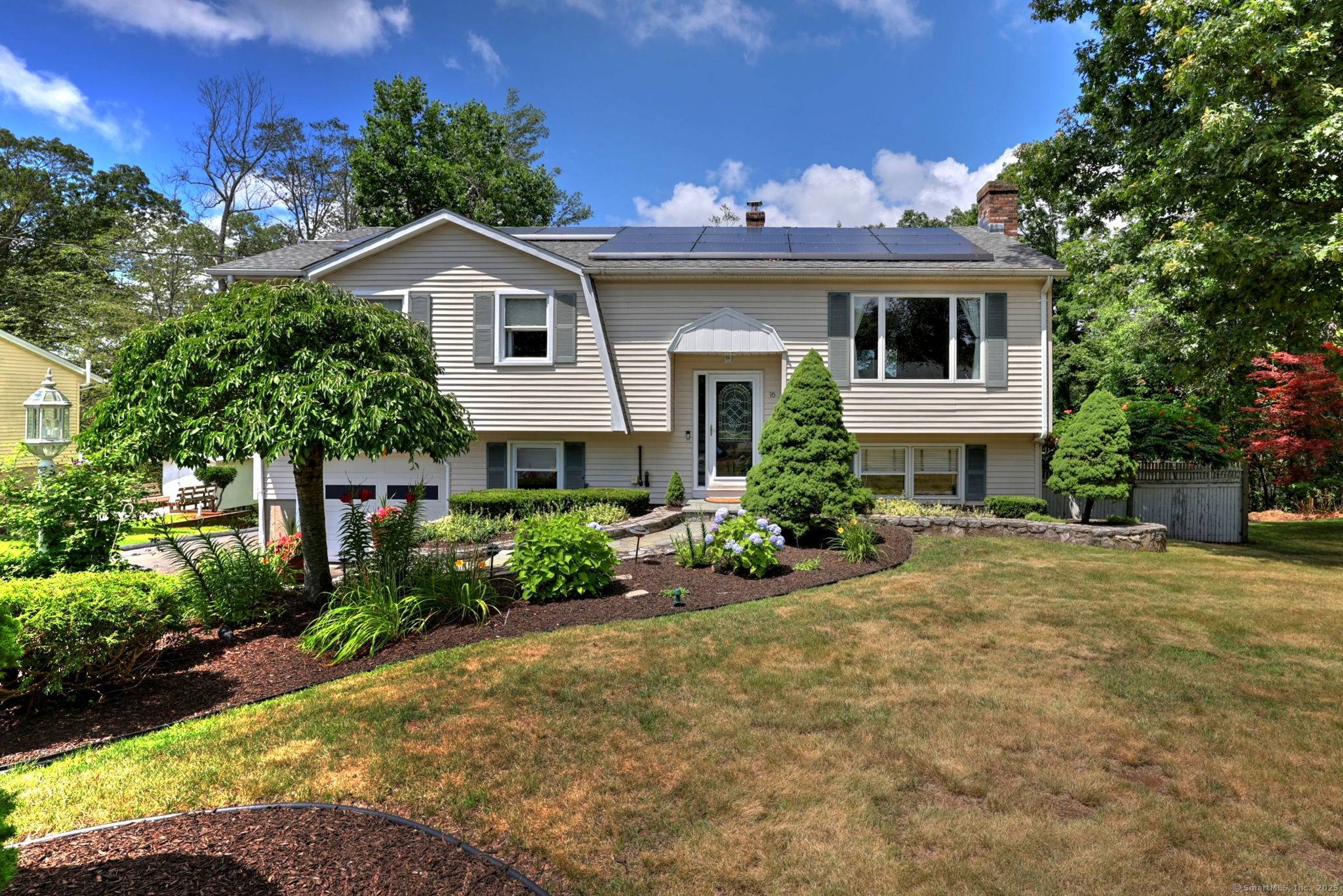 16 Stratton Court, Hamden, CT 06514