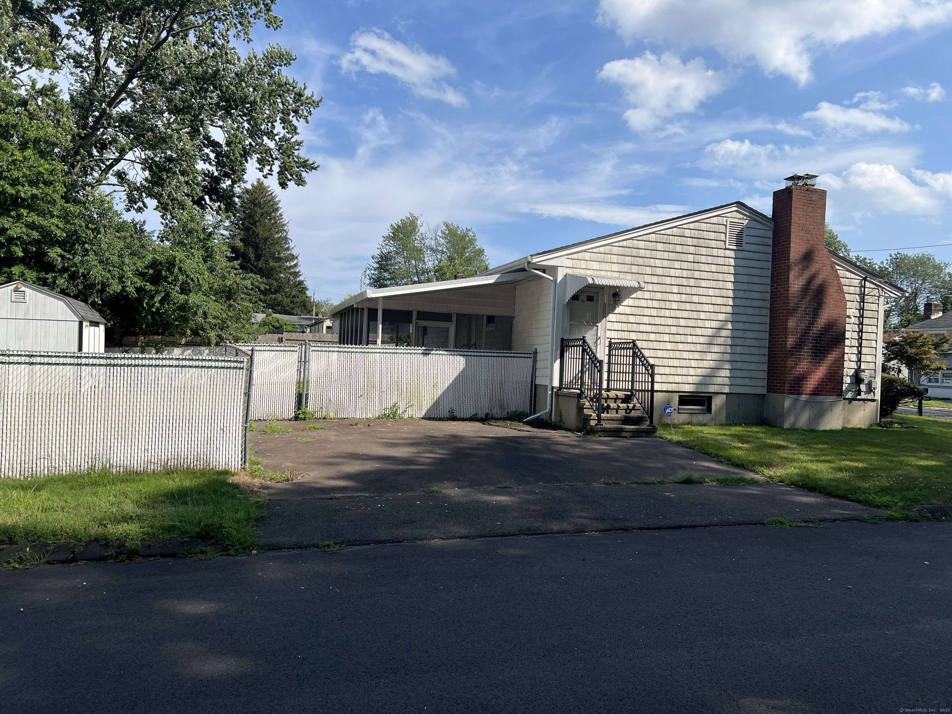 West Haven, CT 06516,29 Ipswich Street