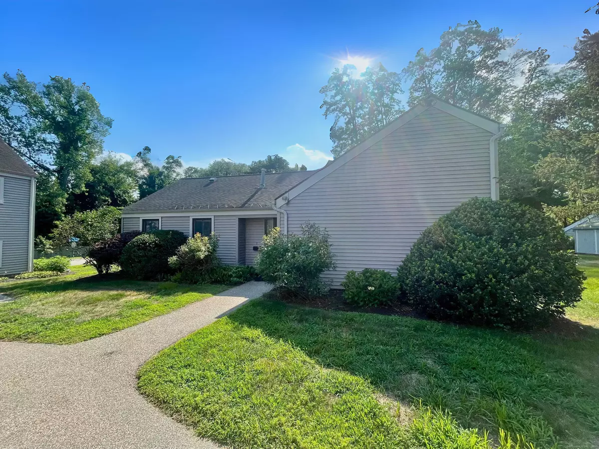 Glastonbury, CT 06033,150 Hollister Way South #150