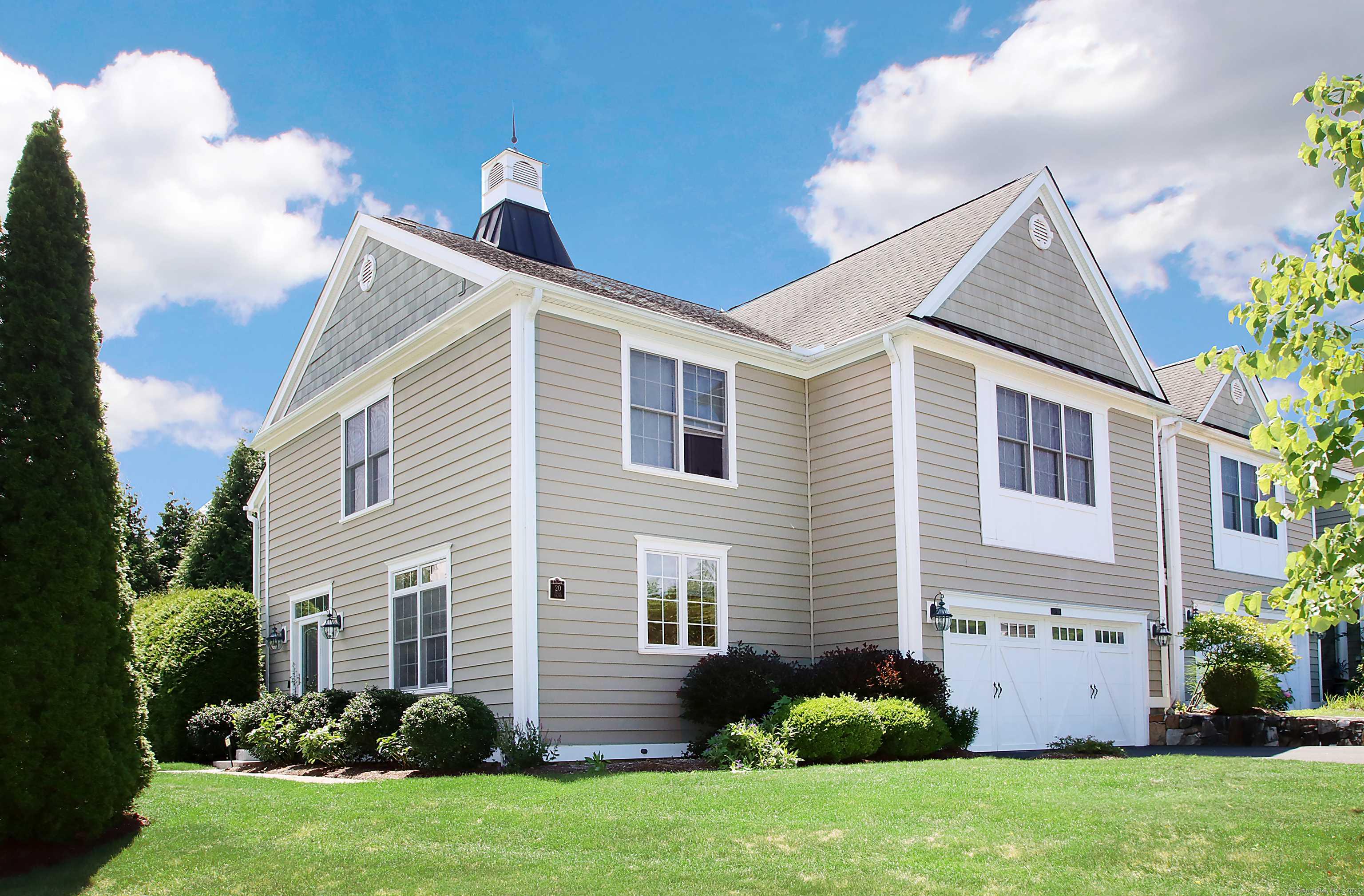 20 Still Water Circle #20, Brookfield, CT 06804
