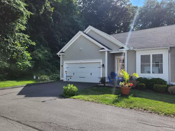 Southington, CT 06489,90 Apple Gate #77