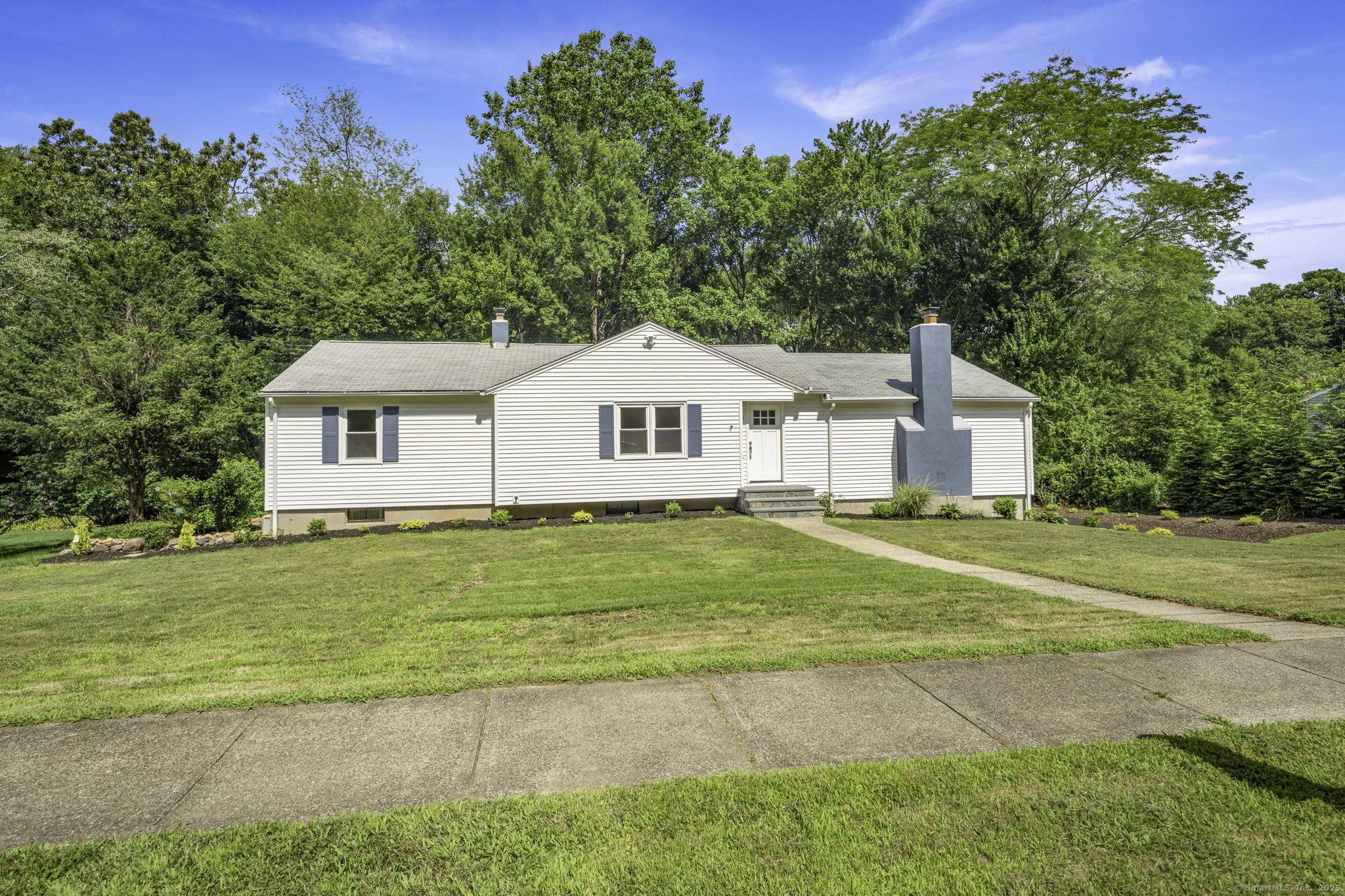 31 Roslyn Drive, Cheshire, CT 06410