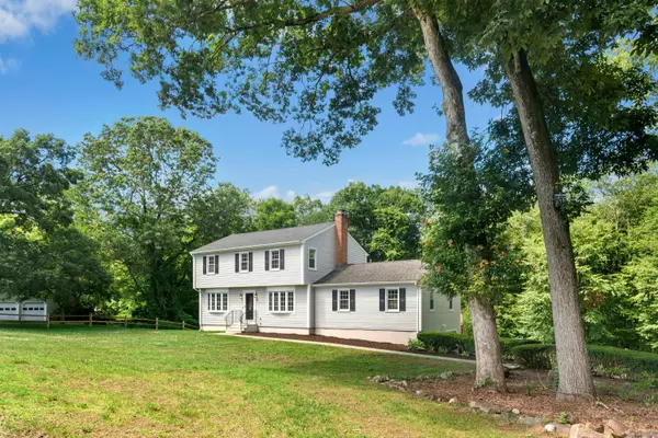 60 Oakwood Drive, Oxford, CT 06478