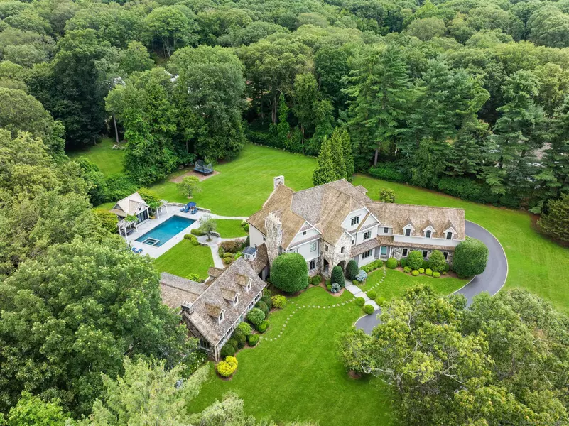 9 Greenbrier Road, Westport, CT 06880